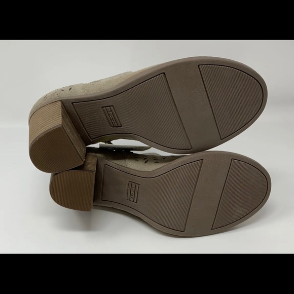 Tom’s Majorca peep toe bootie desert taupe suede perforated leaf - Picture 9 of 9